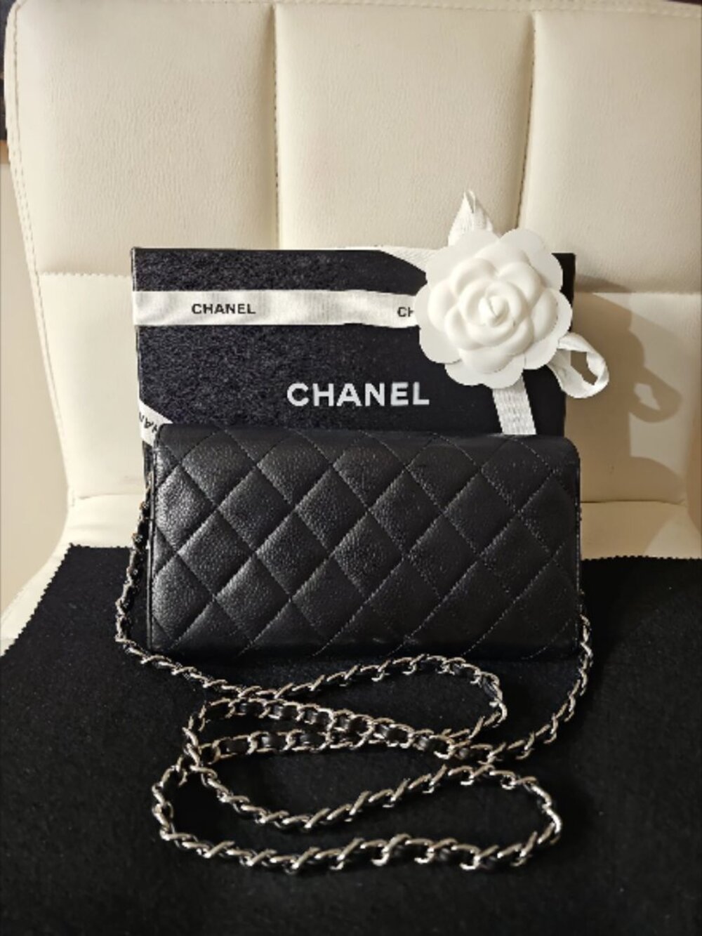 Authentic Chanel Black Caviar Quilted Wallet Silver Hardware Crossbody - Picture 4 of 13